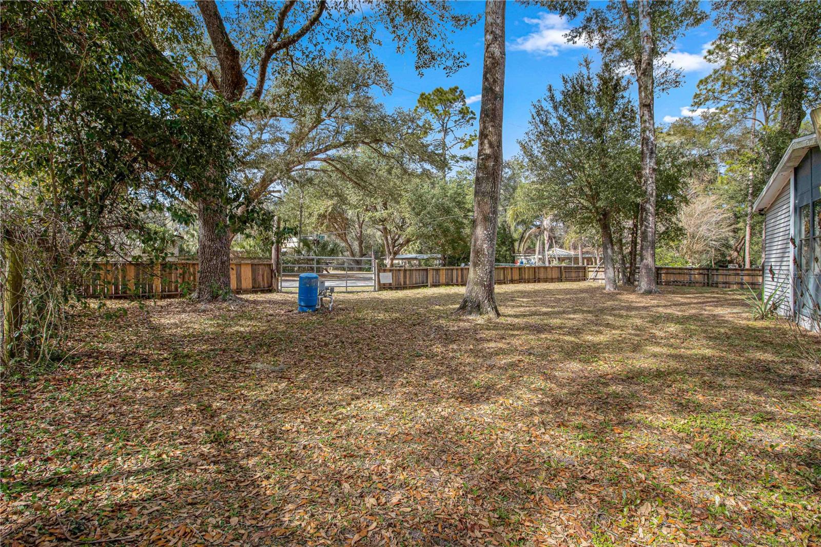 Image 36 of 42 For 16734 2nd Street Road