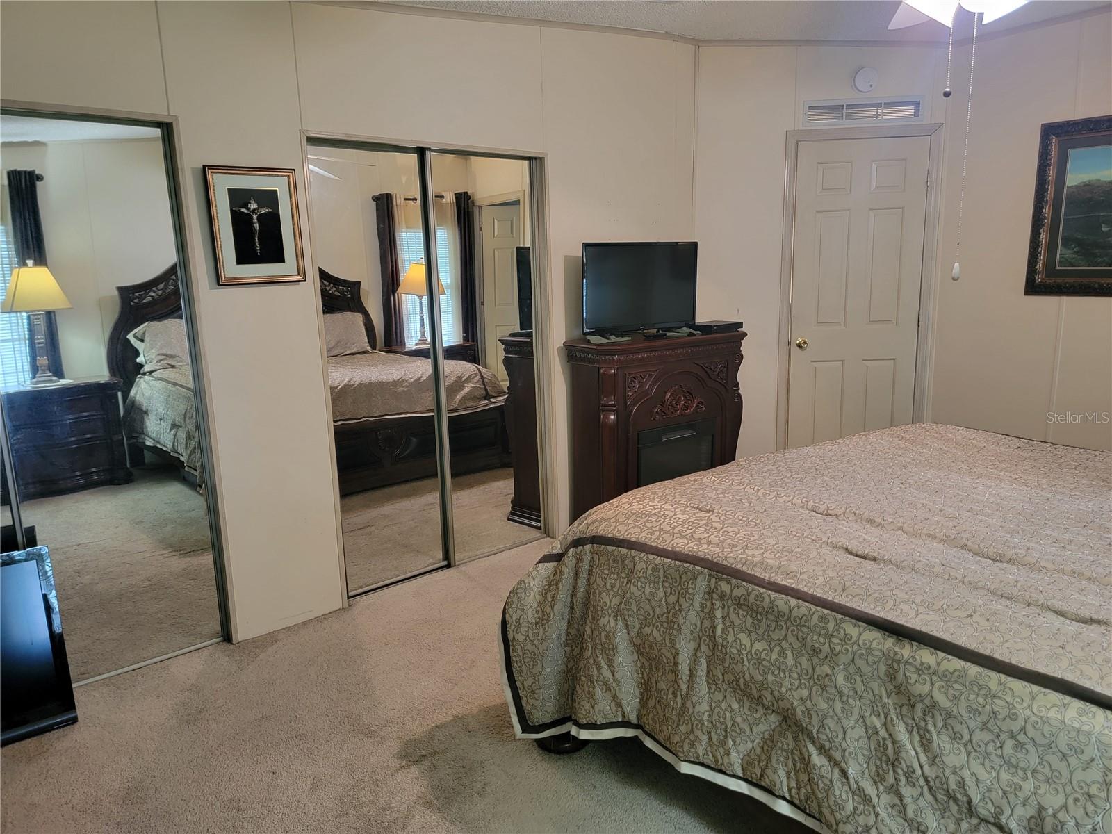 Image 15 of 42 For 5057 El Destino Drive