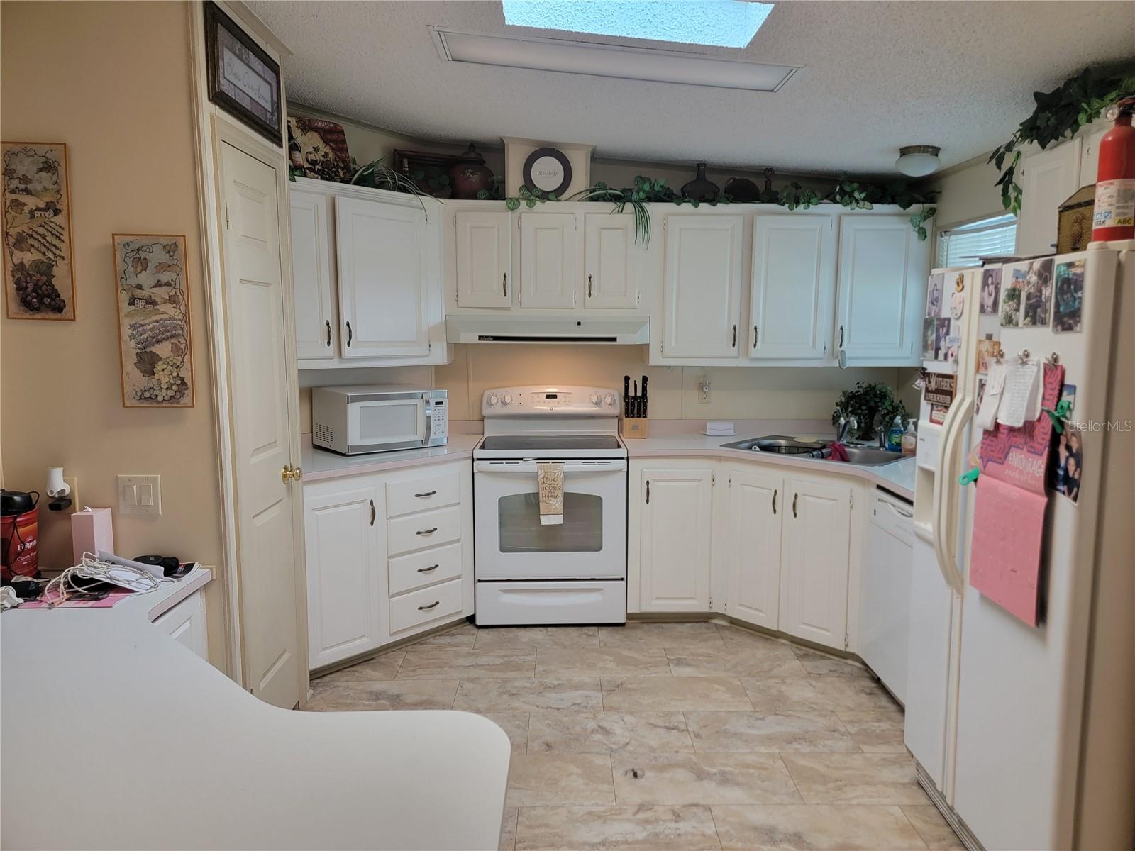 Image 3 of 42 For 5057 El Destino Drive