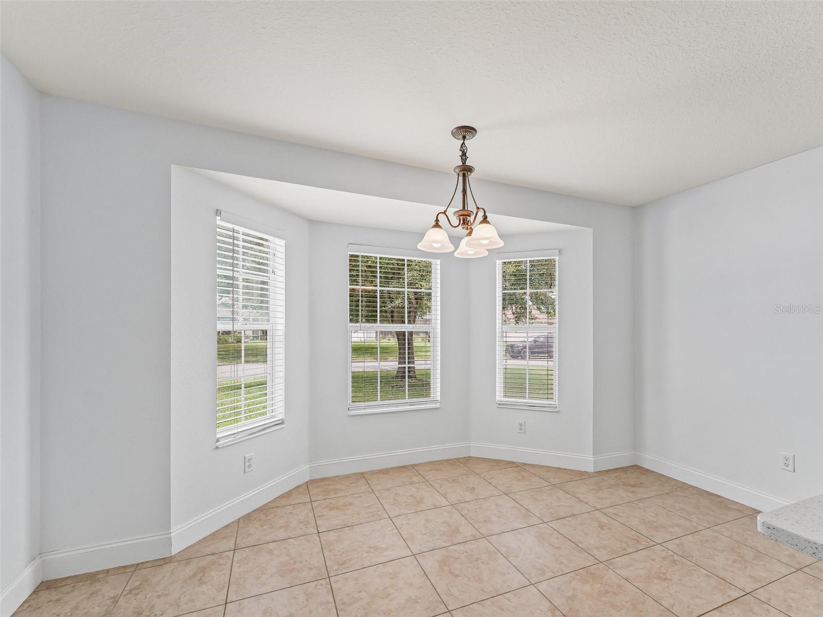 Listing photo id 10 for 12185 51st Circle