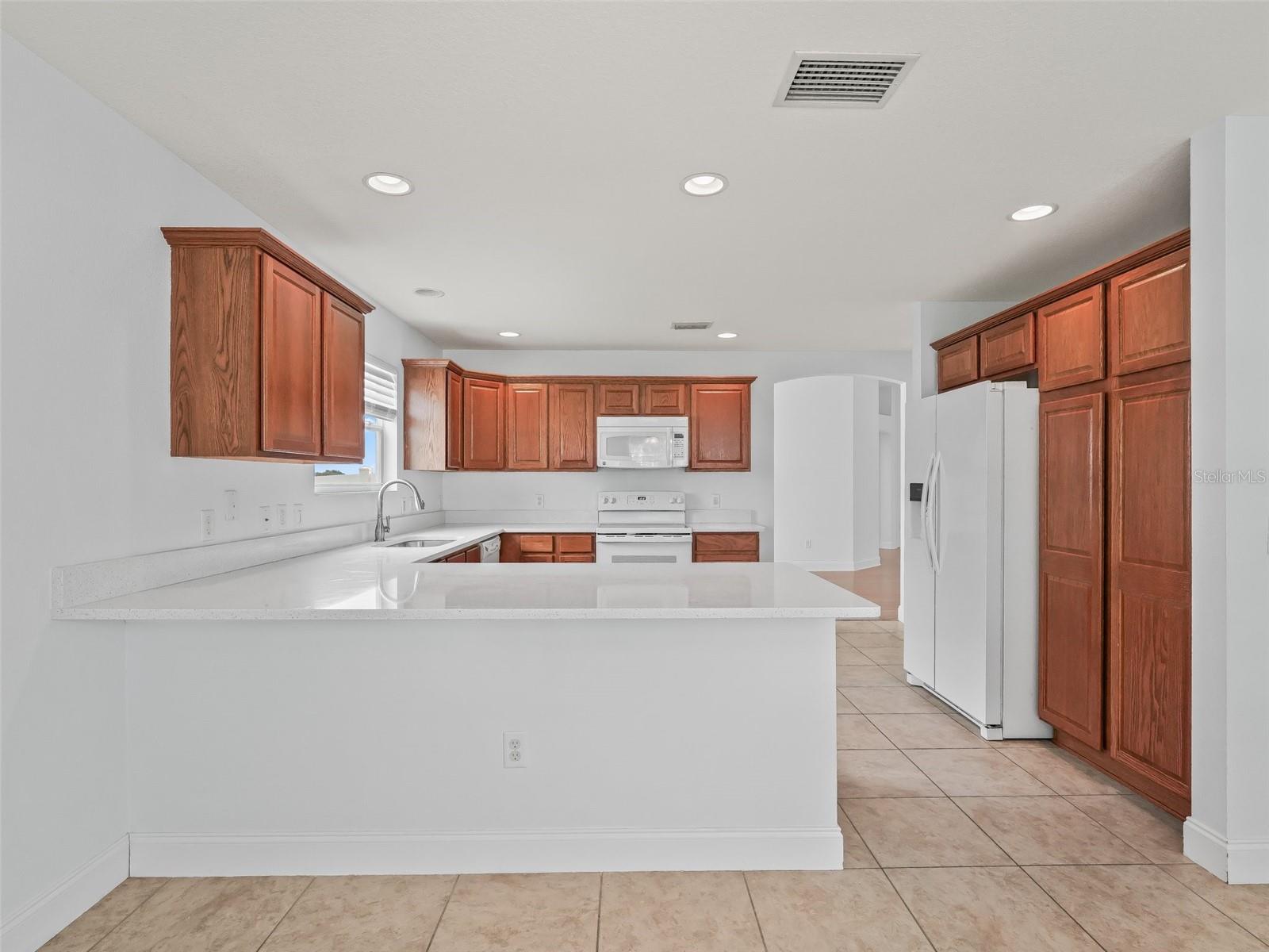 Listing photo id 11 for 12185 51st Circle