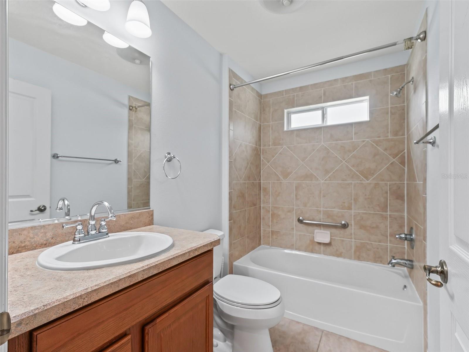 Listing photo id 23 for 12185 51st Circle