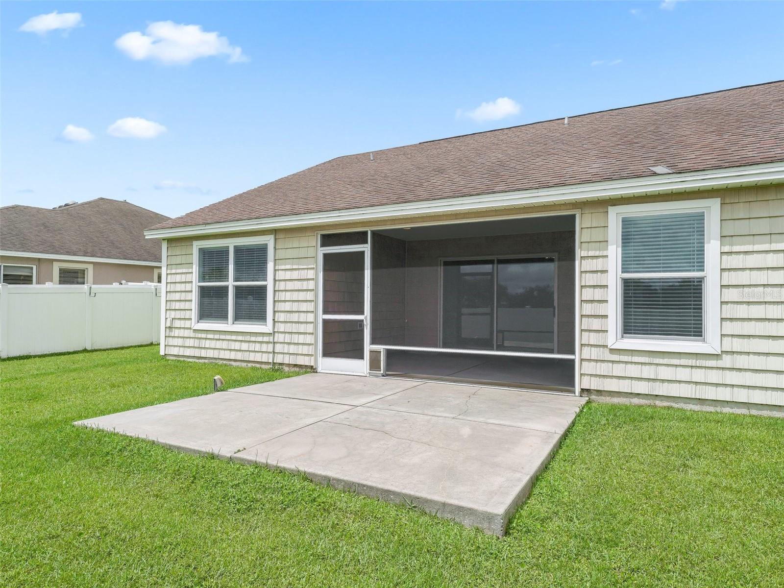 Listing photo id 31 for 12185 51st Circle