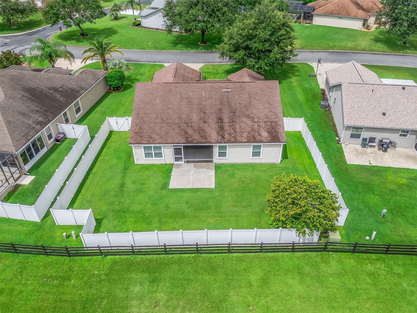 Listing photo id 34 for 12185 51st Circle