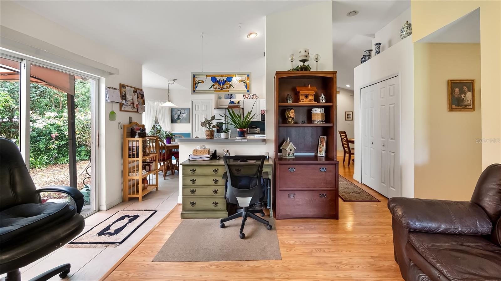 Image 15 of 39 For 11252 Rosehill Drive
