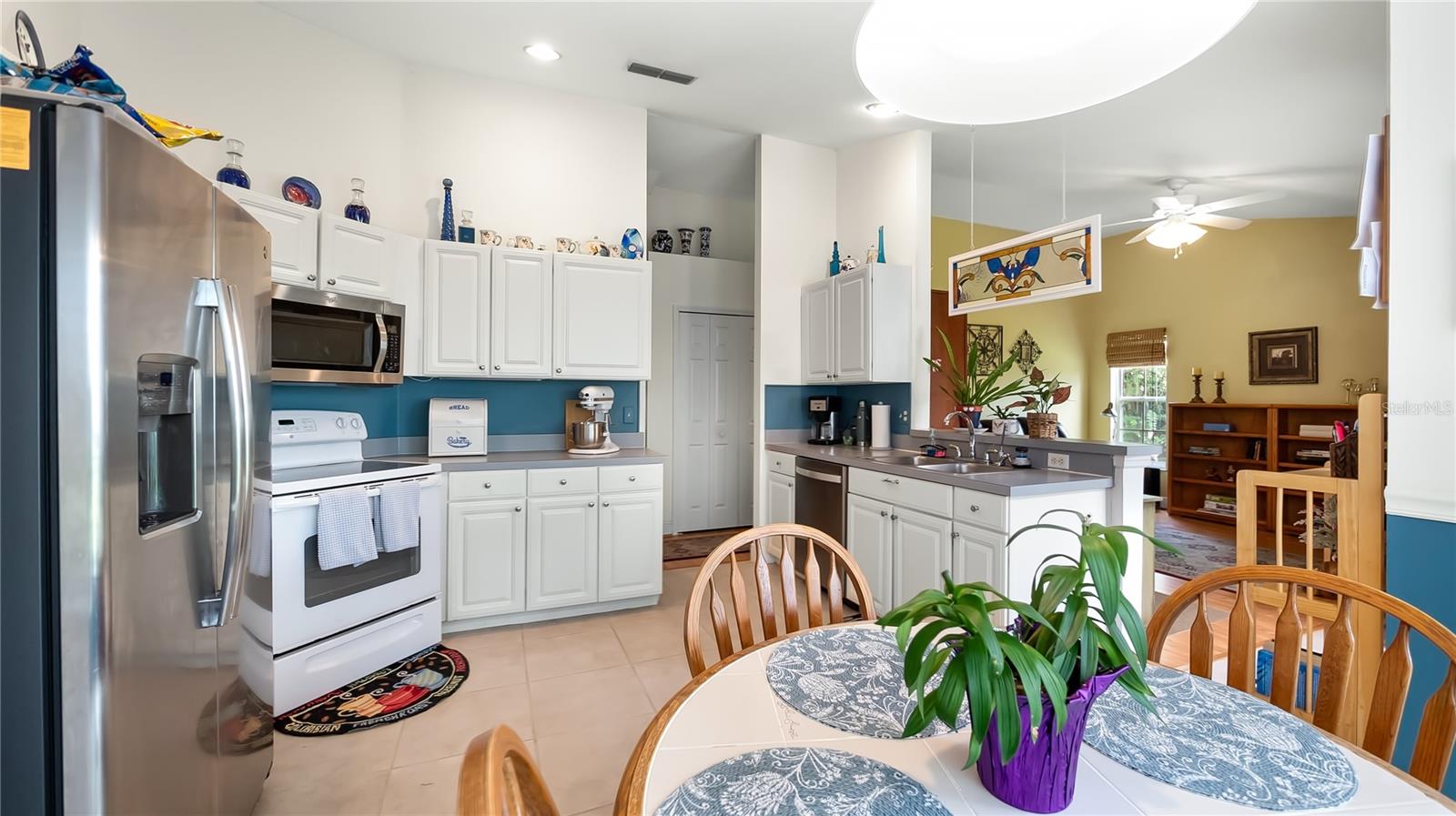 Image 16 of 39 For 11252 Rosehill Drive