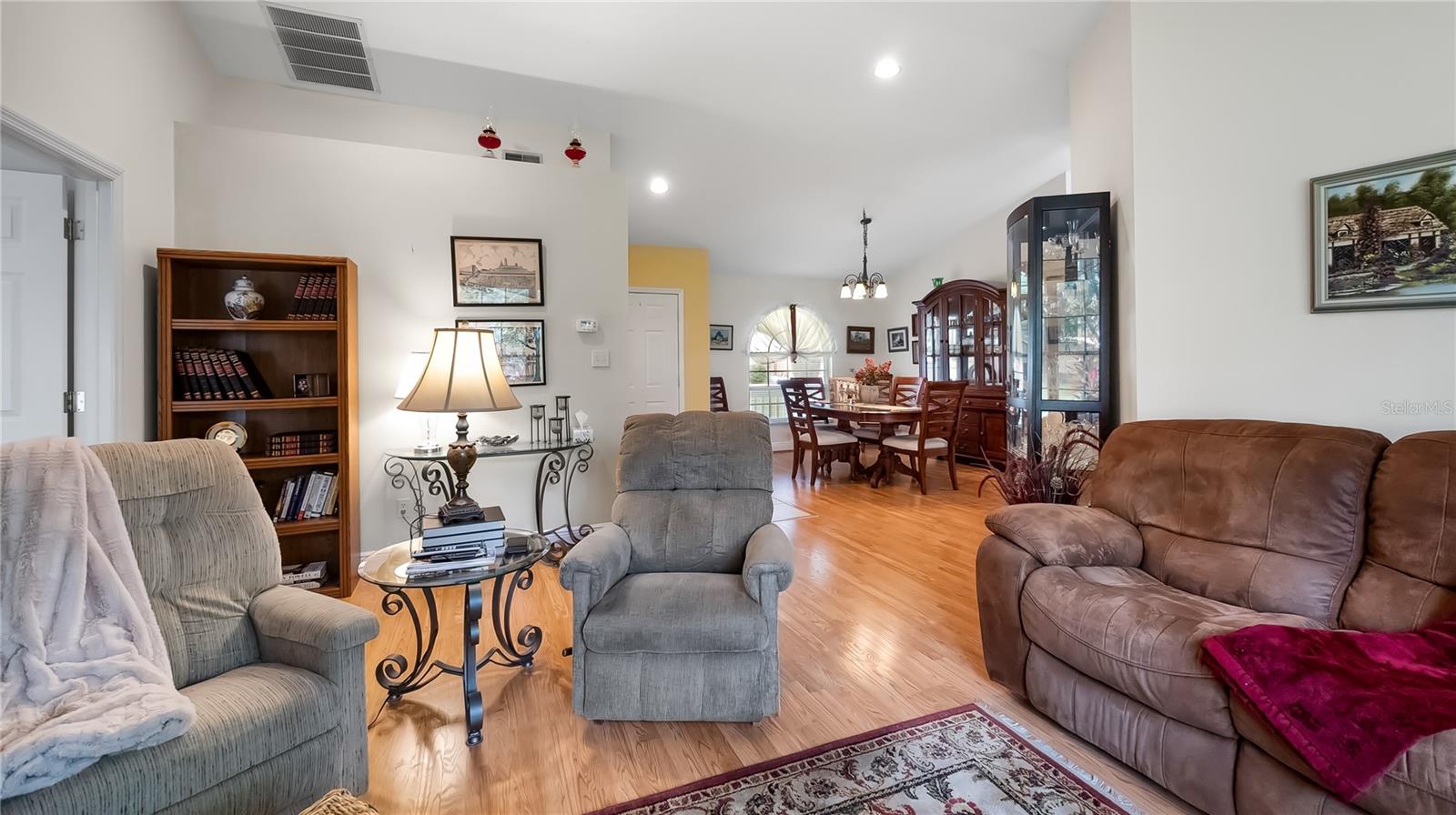 Image 23 of 39 For 11252 Rosehill Drive