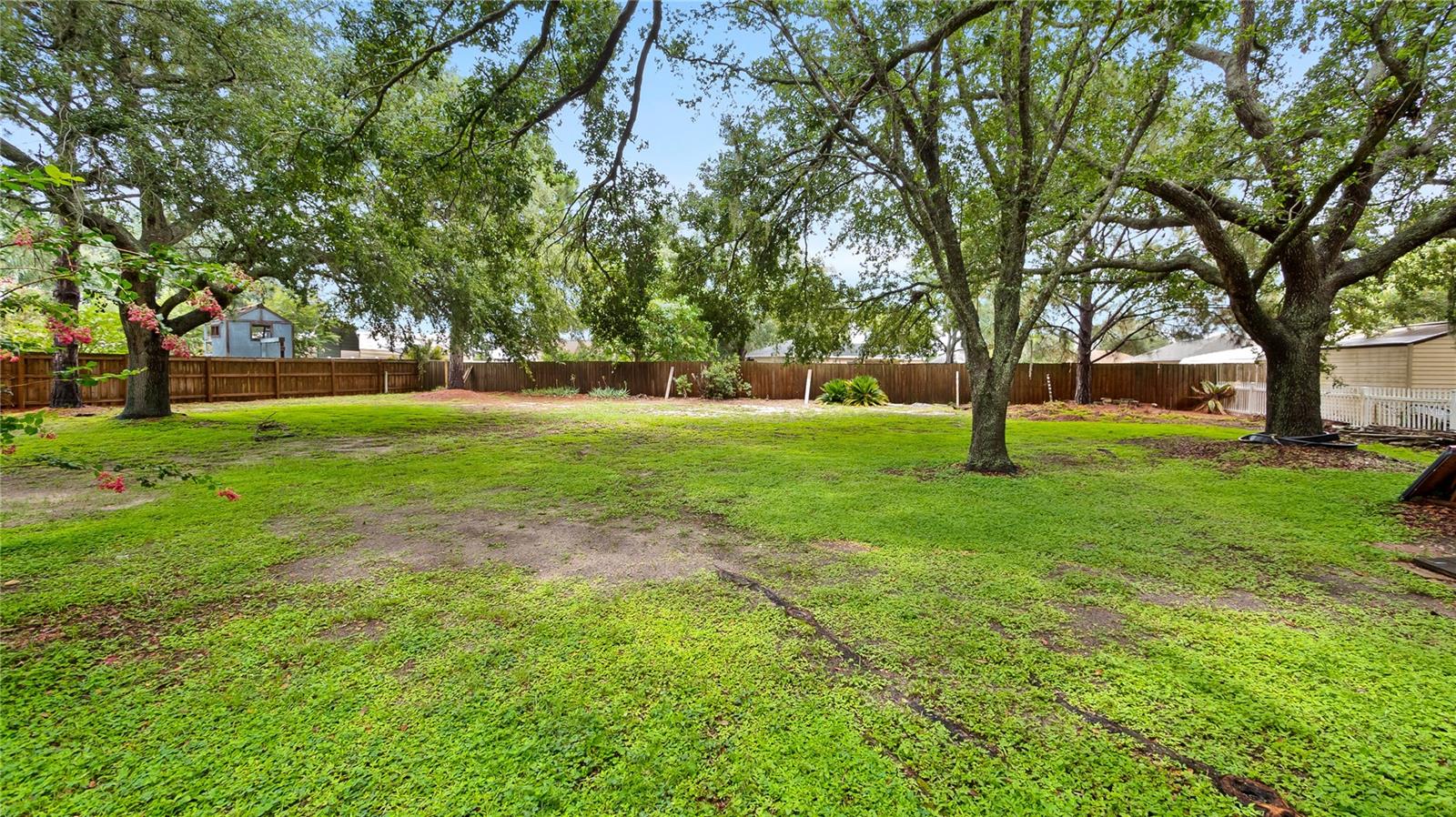 Image 29 of 39 For 11252 Rosehill Drive