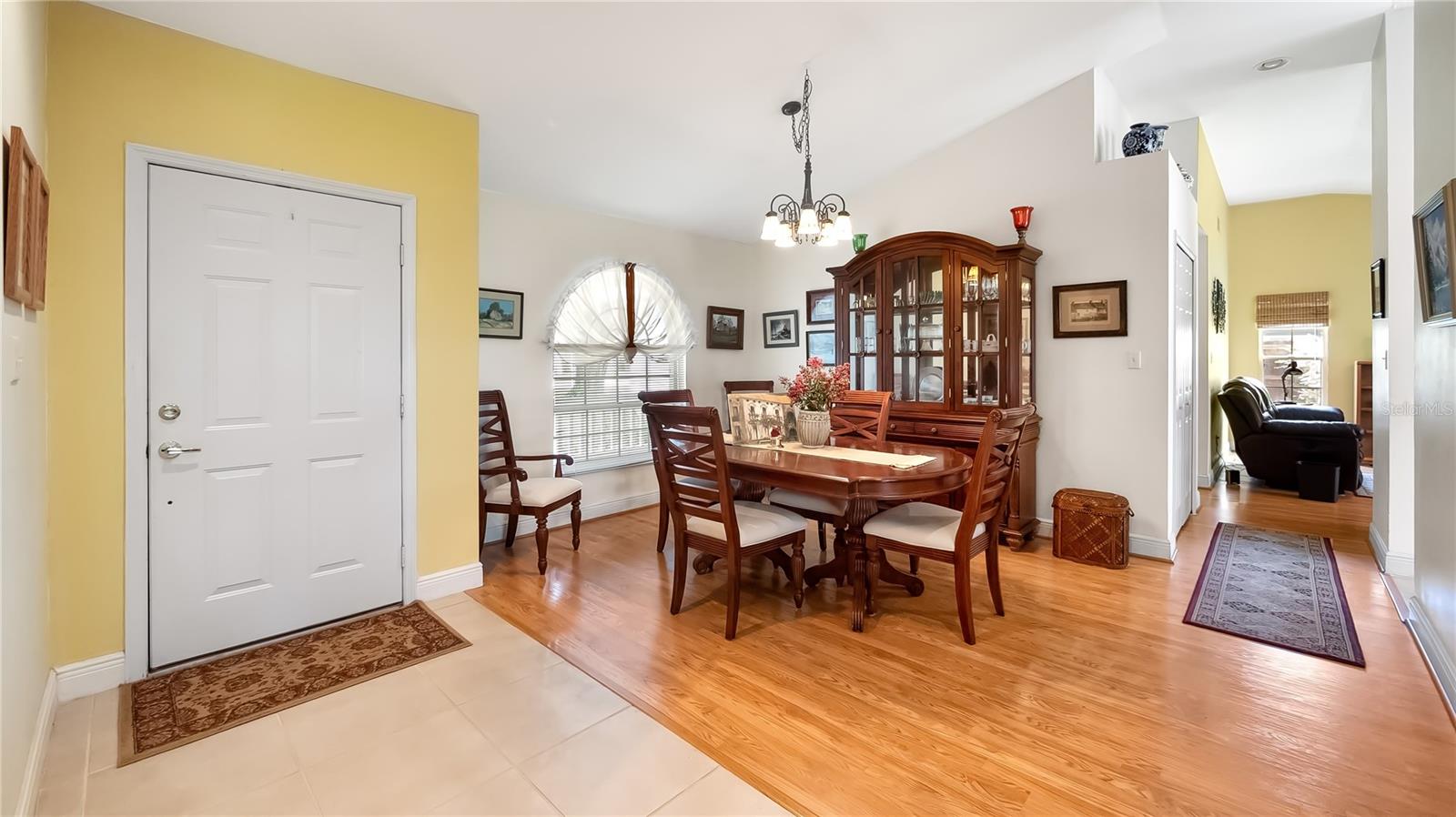 Image 3 of 39 For 11252 Rosehill Drive