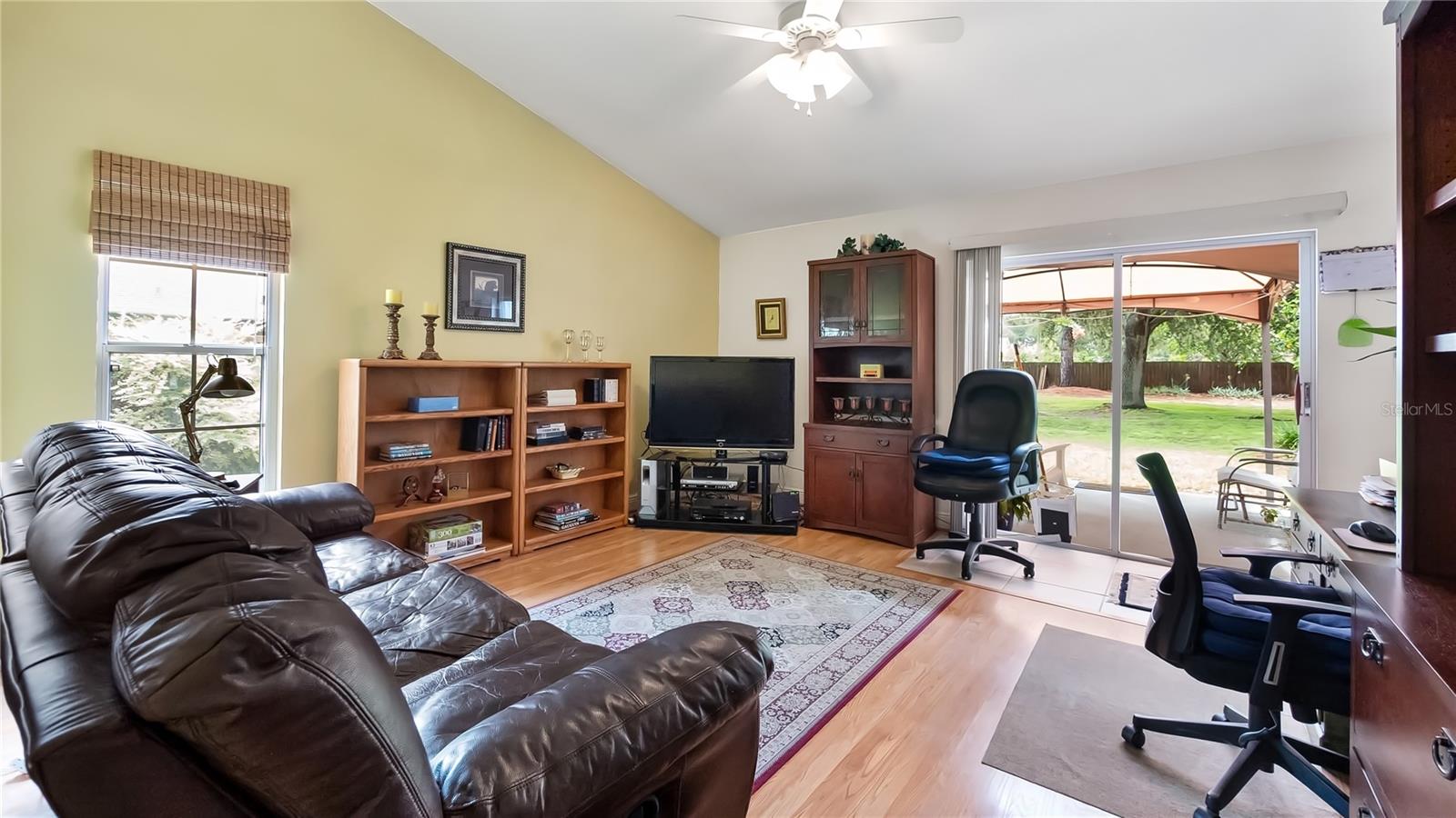 Image 4 of 39 For 11252 Rosehill Drive