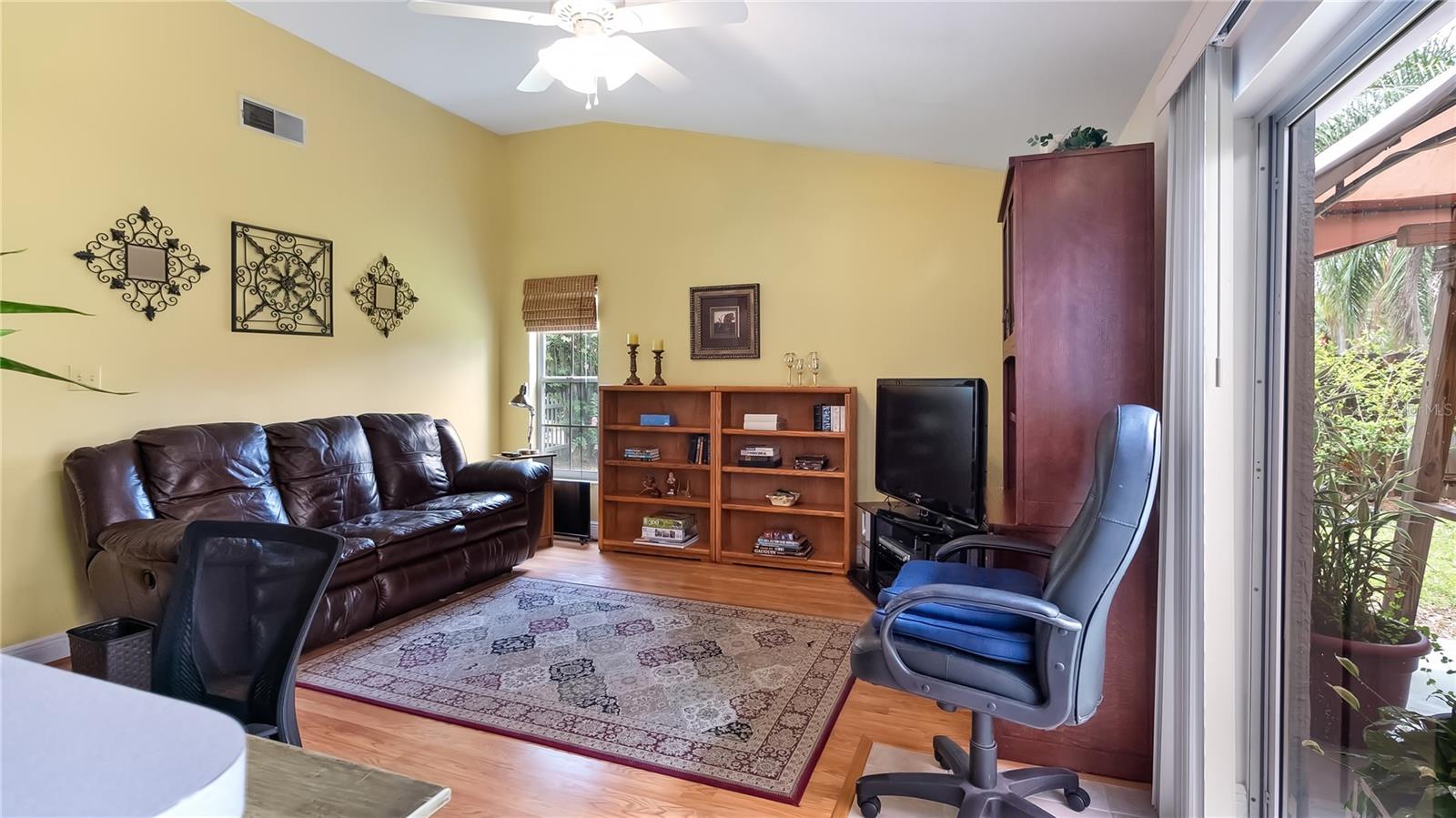 Image 5 of 39 For 11252 Rosehill Drive
