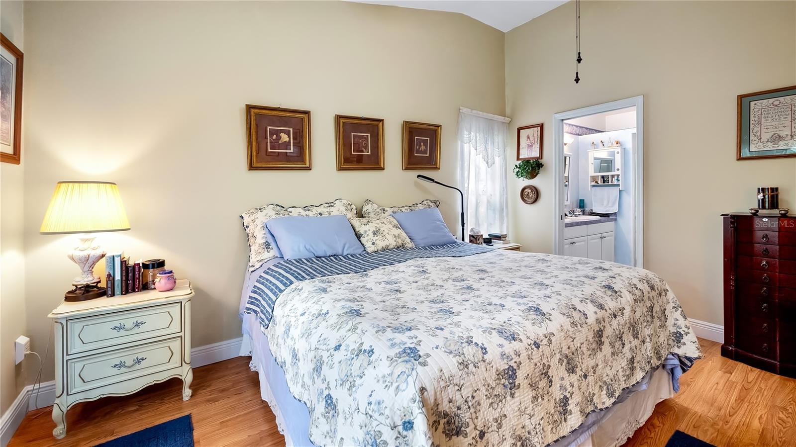 Image 8 of 39 For 11252 Rosehill Drive