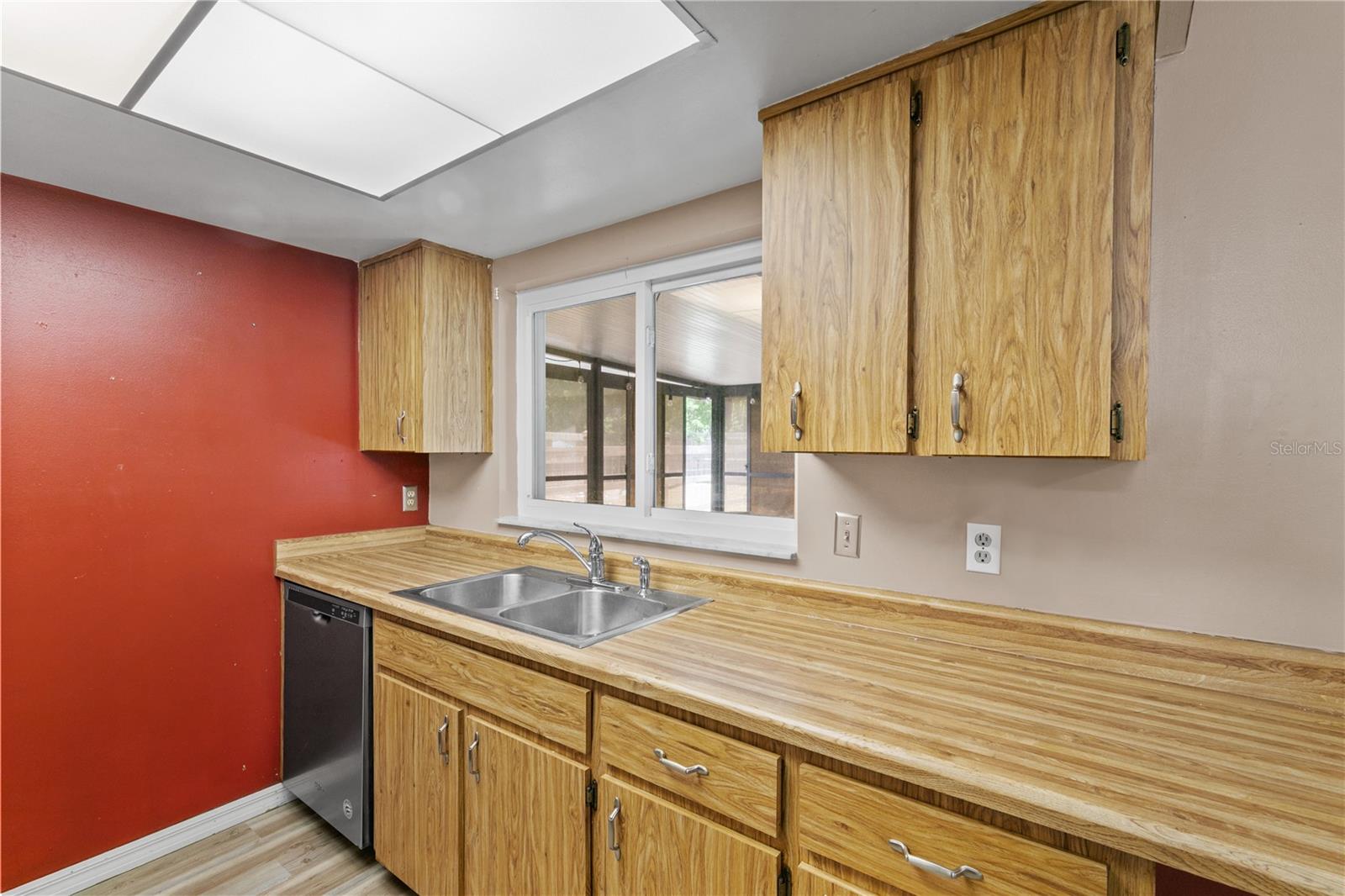 Image 10 of 27 For 461 Kee Street