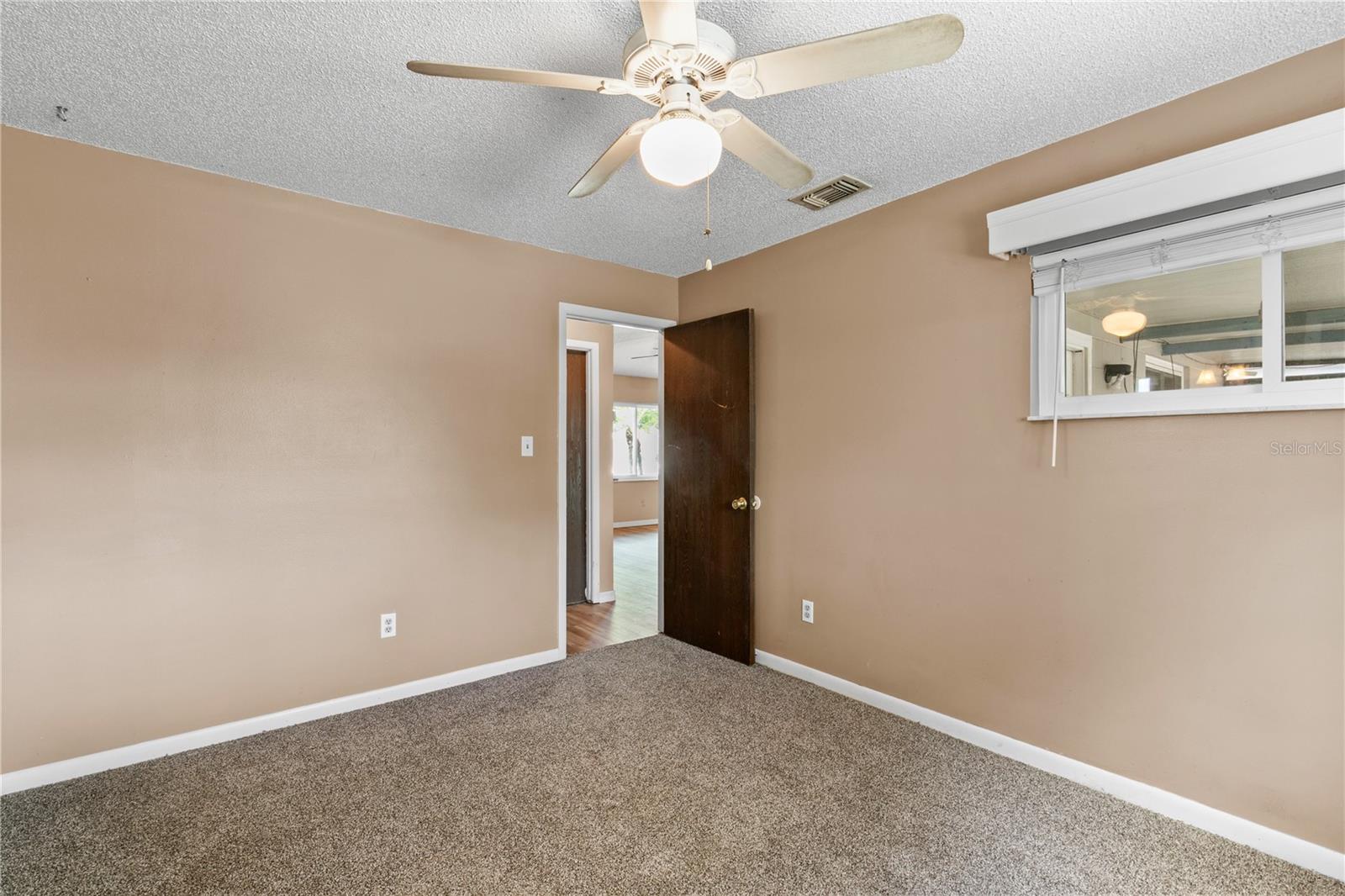 Image 11 of 27 For 461 Kee Street