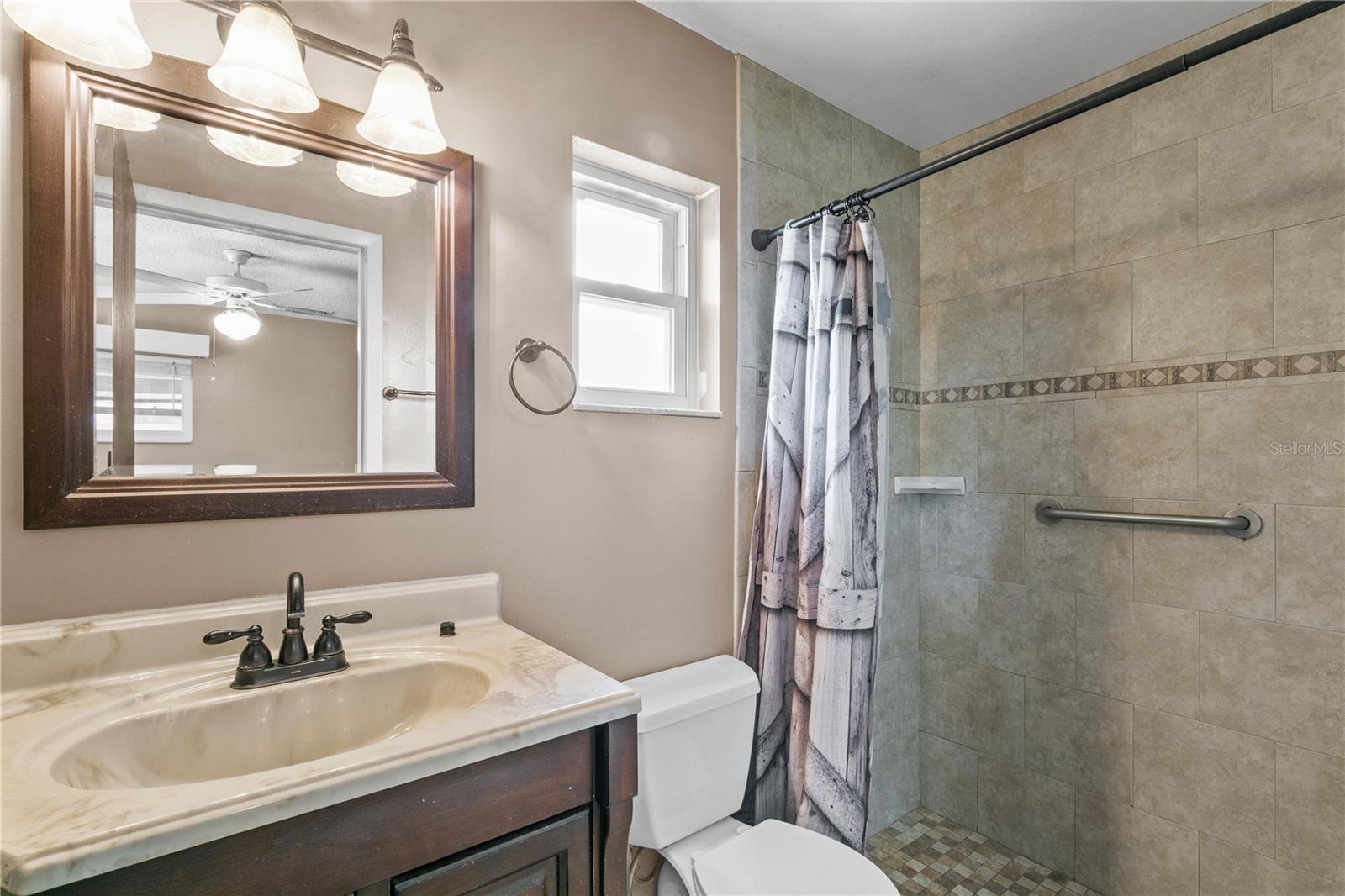 Image 13 of 27 For 461 Kee Street