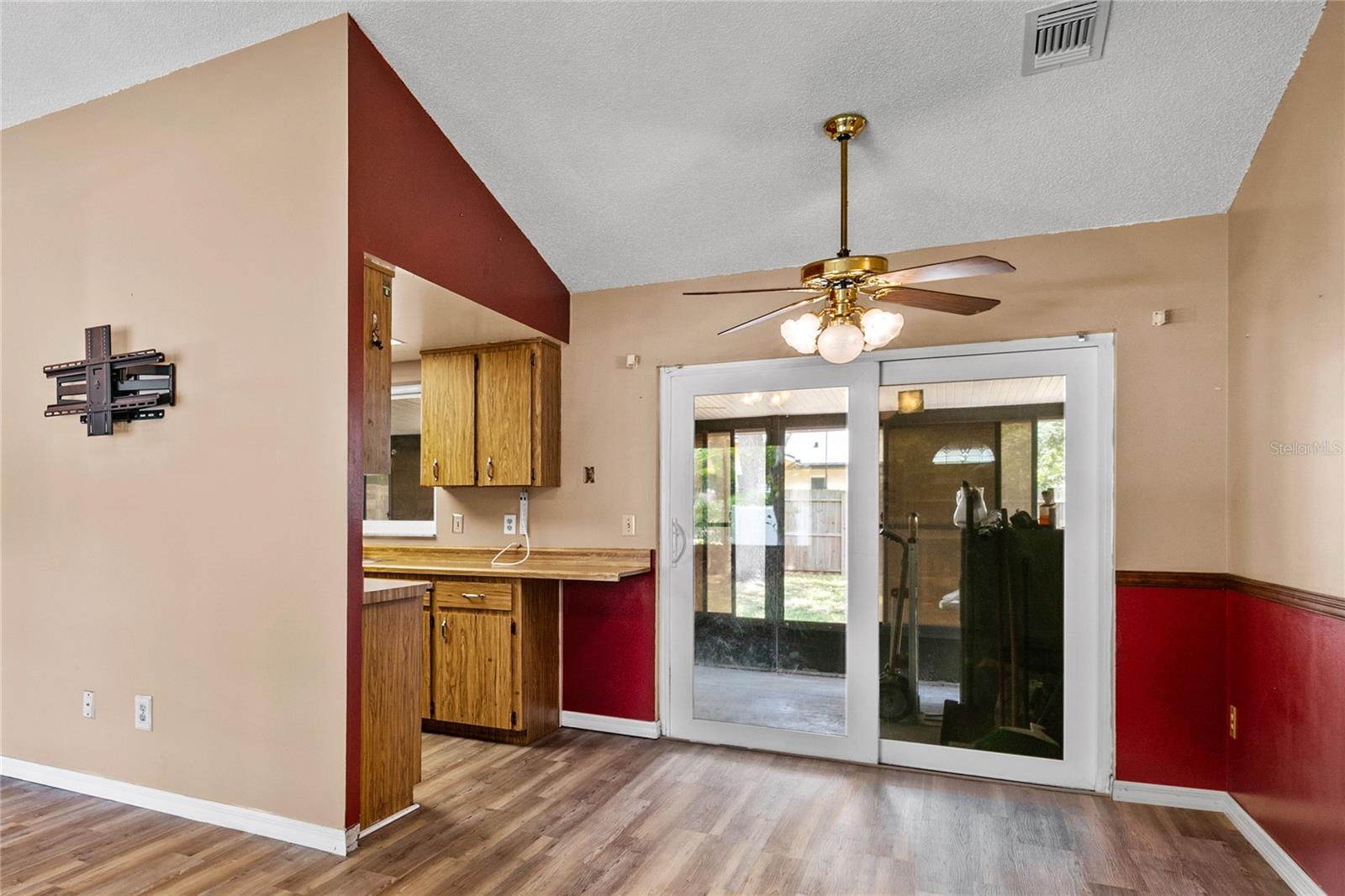 Image 6 of 27 For 461 Kee Street