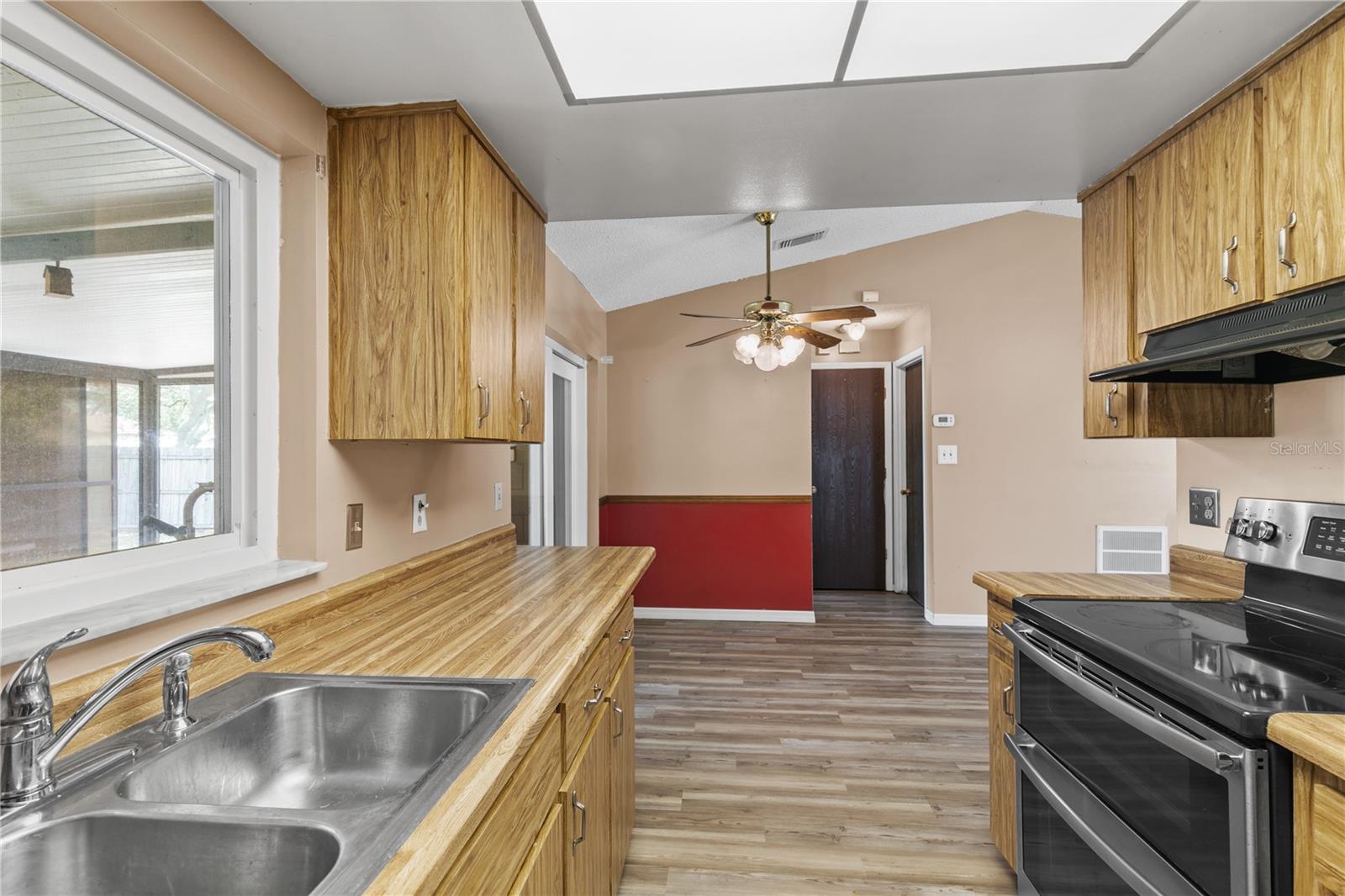 Image 8 of 27 For 461 Kee Street