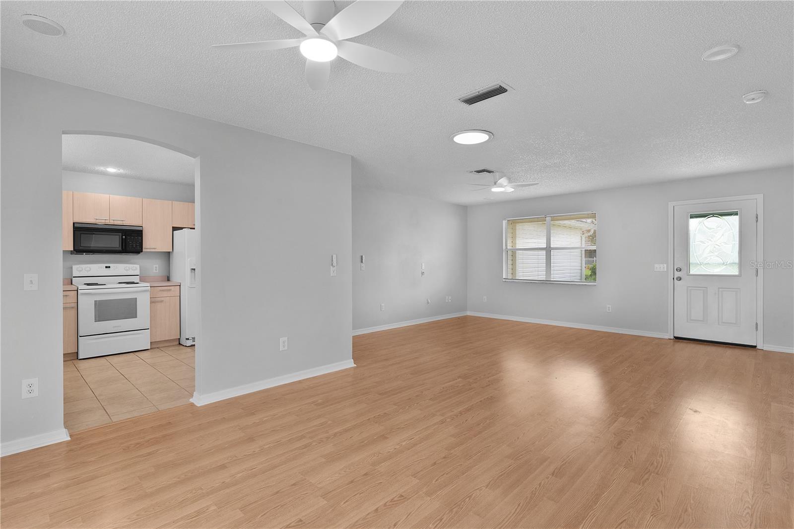 Image 10 of 41 For 807 Ramos Drive