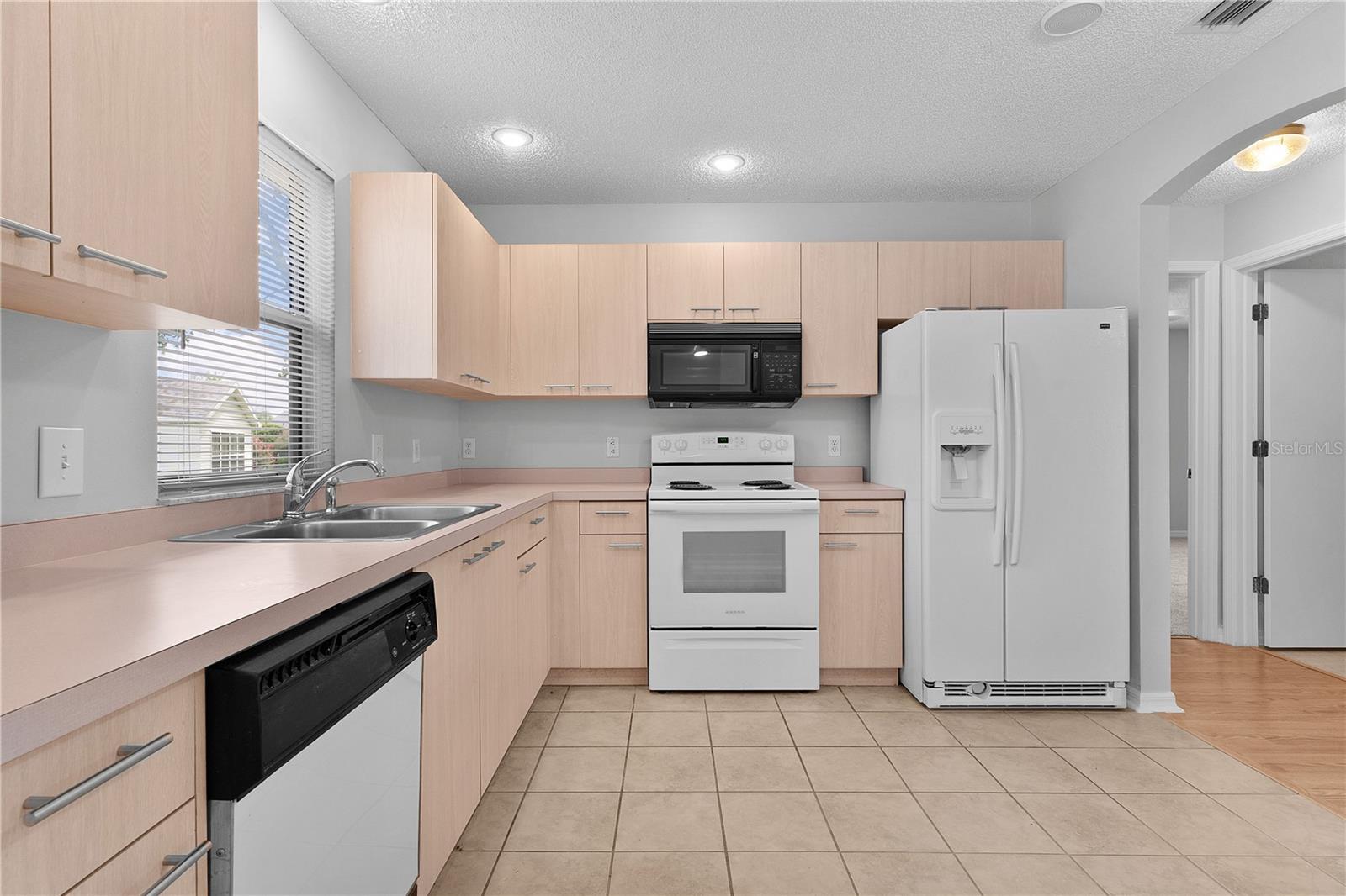 Image 11 of 41 For 807 Ramos Drive