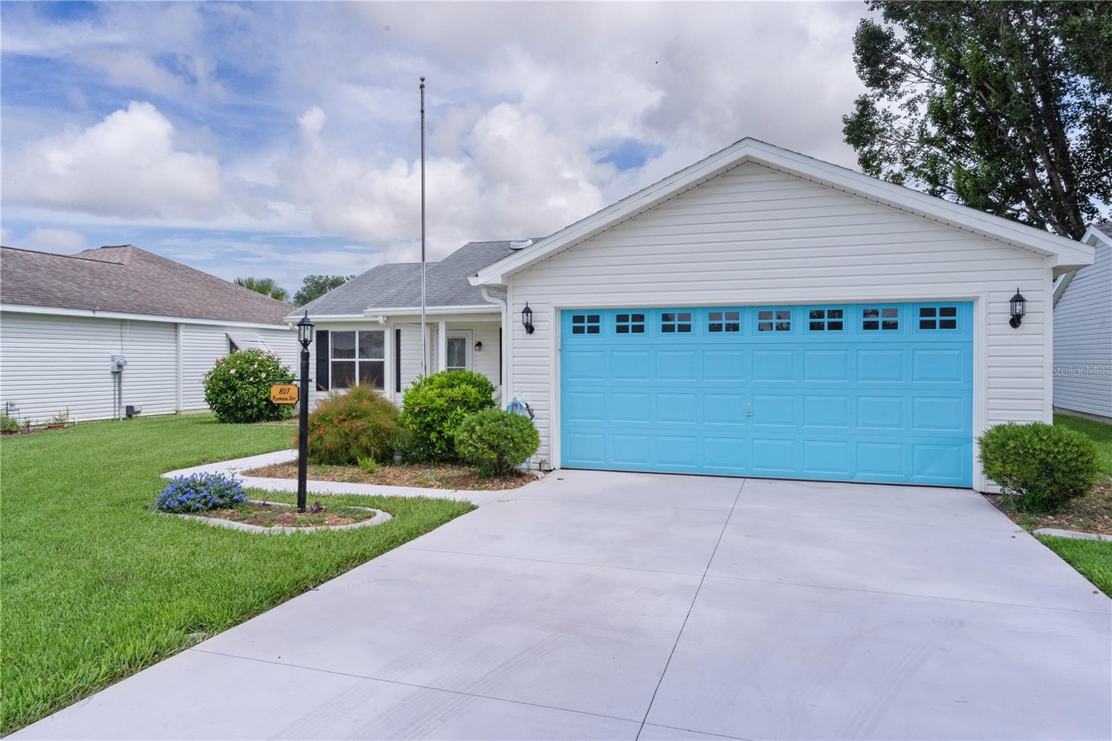 Image 3 of 41 For 807 Ramos Drive
