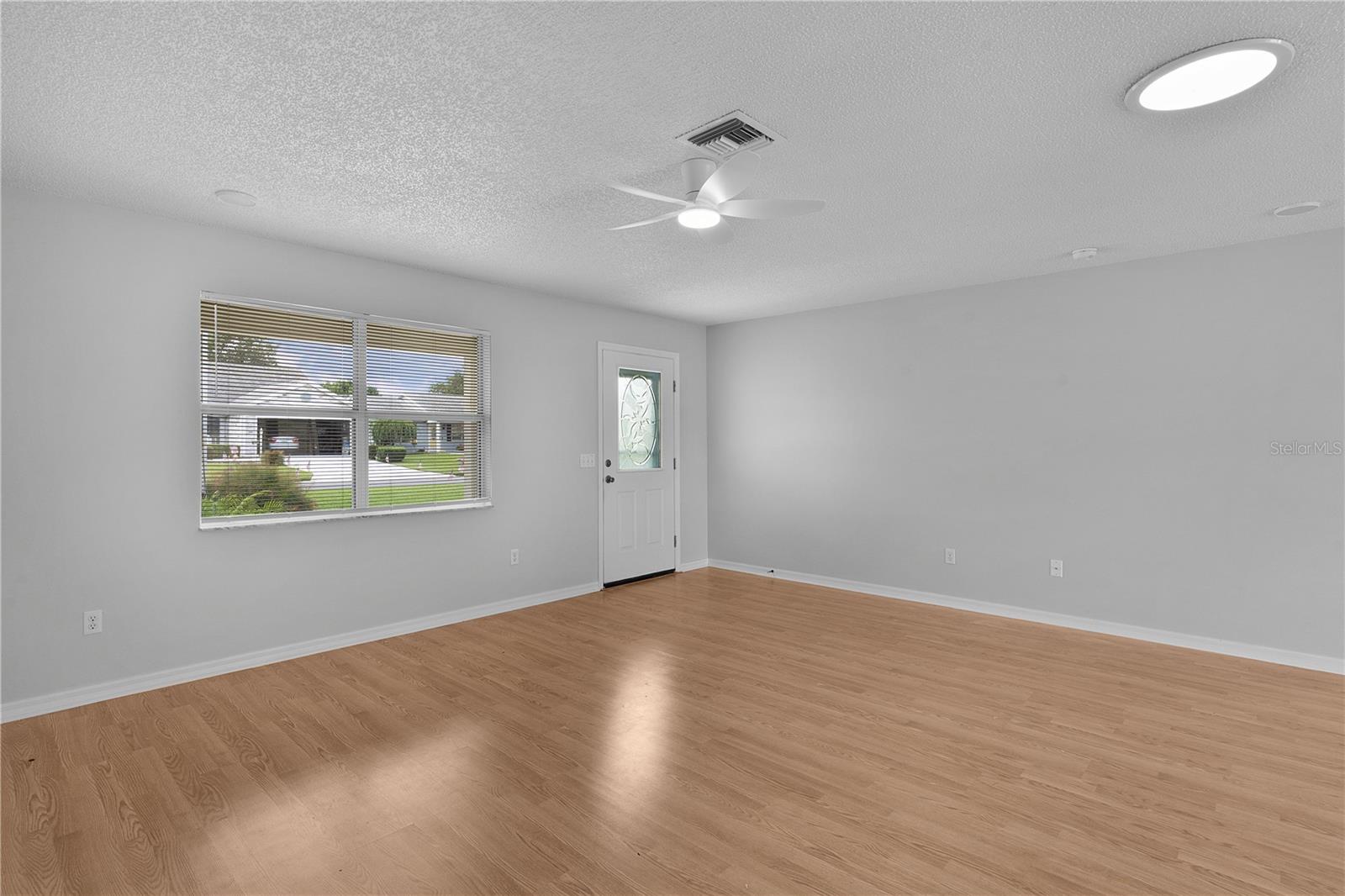 Image 6 of 41 For 807 Ramos Drive