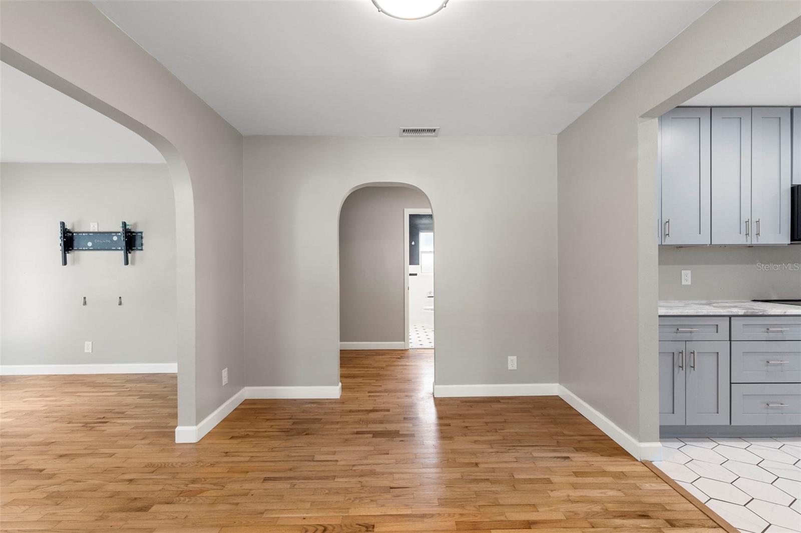 Image 12 of 55 For 1207 Charter Street