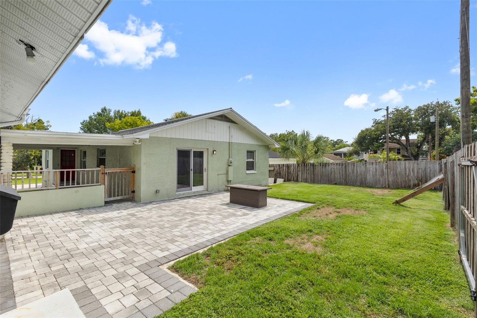 Image 34 of 55 For 1207 Charter Street