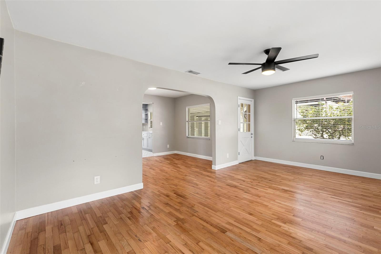 Image 7 of 55 For 1207 Charter Street