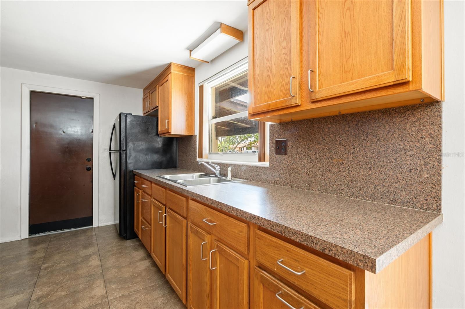 Image 18 of 35 For 138 52nd Street