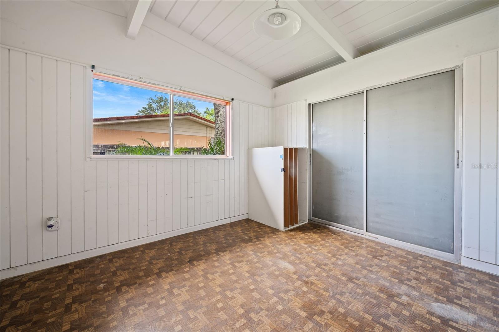 Image 24 of 35 For 138 52nd Street