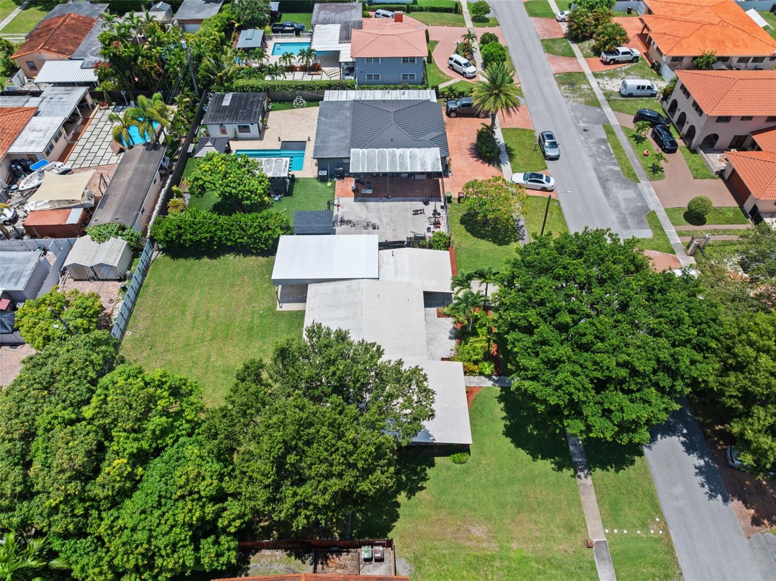 Image 4 of 35 For 138 52nd Street