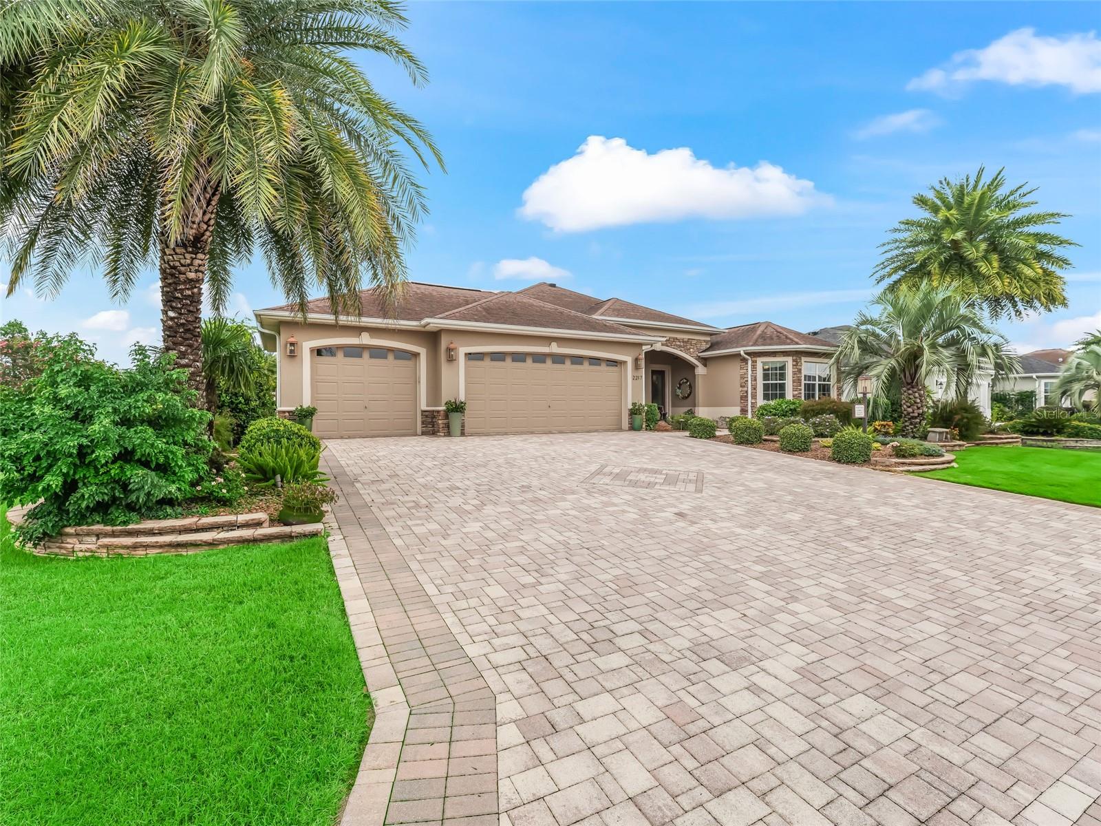 Image 52 of 59 For 2217 Isleworth Circle