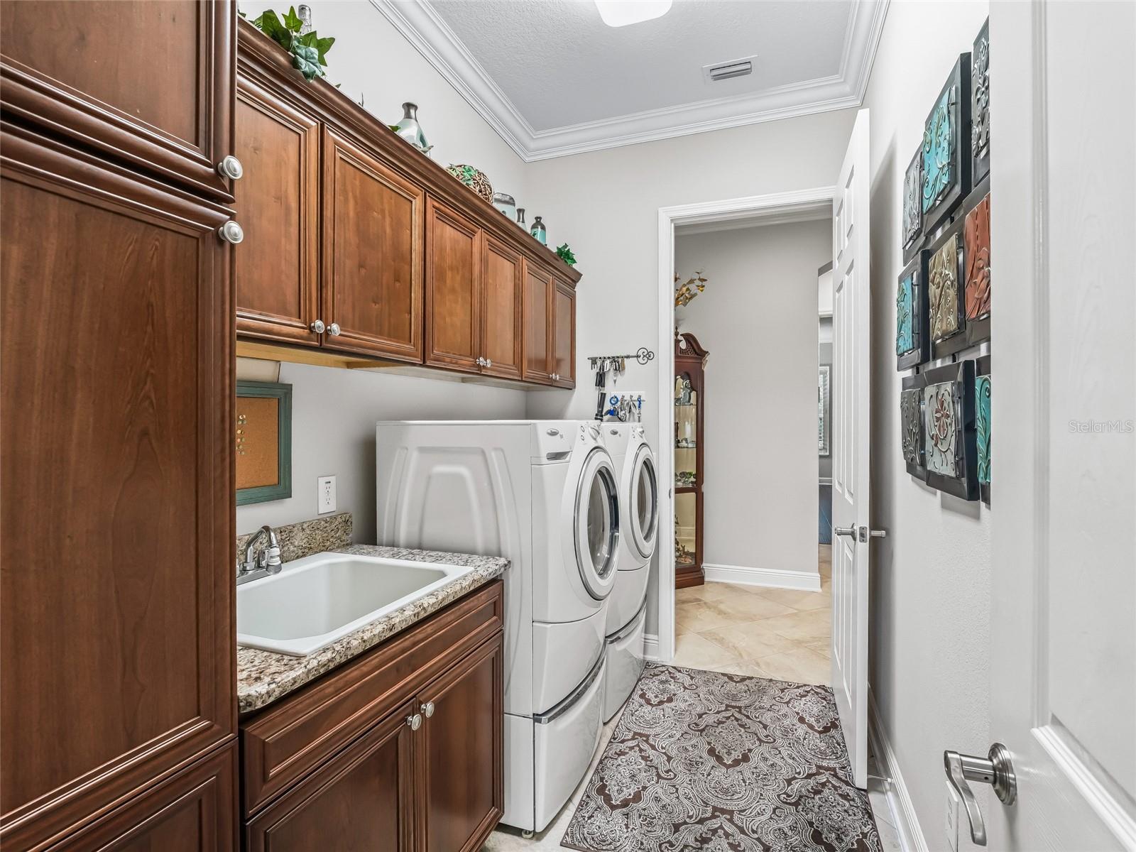 Image 9 of 59 For 2217 Isleworth Circle