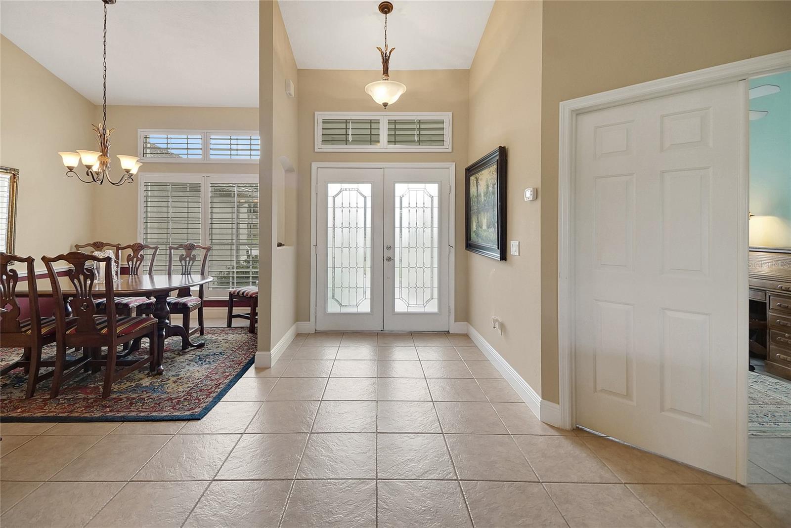 Image 10 of 50 For 5349 Grove Manor