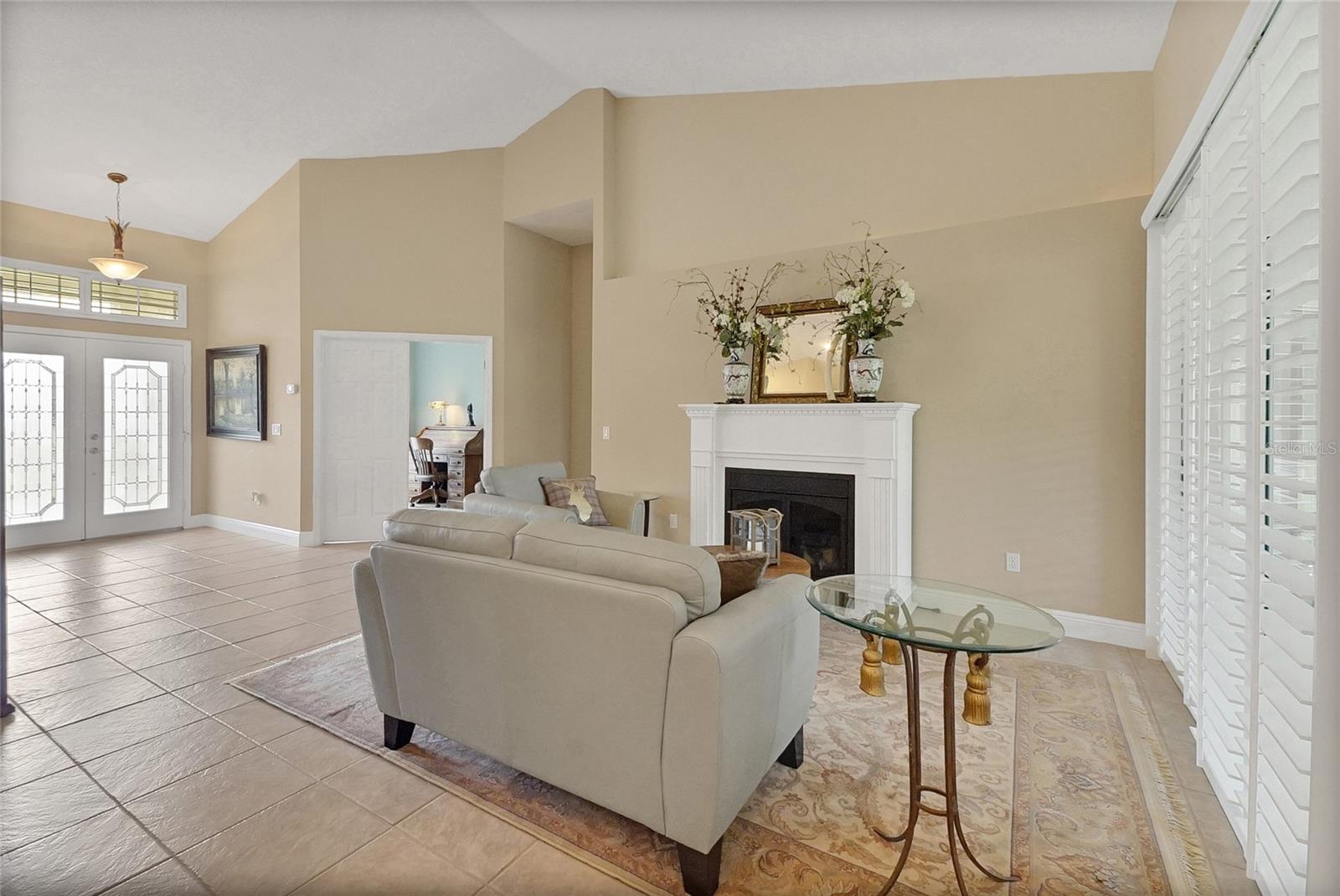 Image 14 of 50 For 5349 Grove Manor