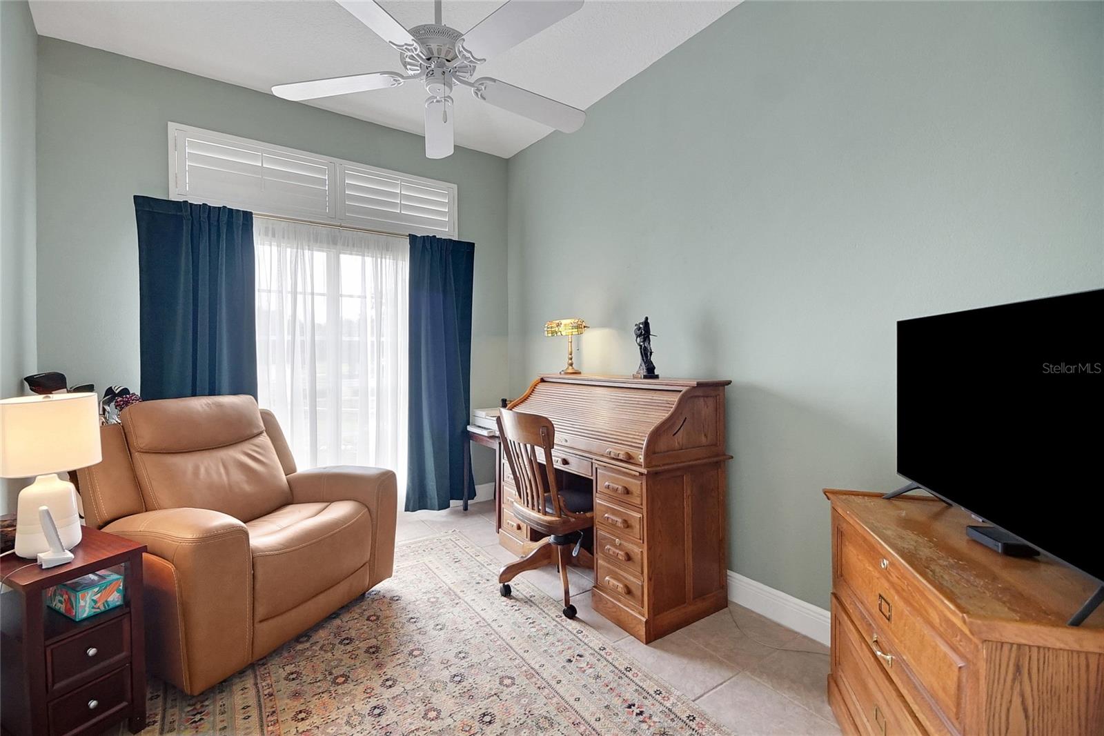 Image 16 of 50 For 5349 Grove Manor