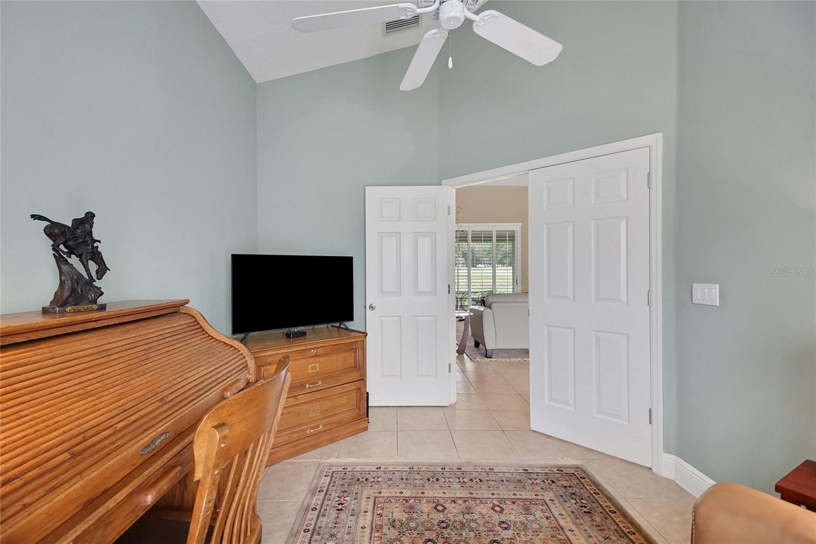 Image 17 of 50 For 5349 Grove Manor