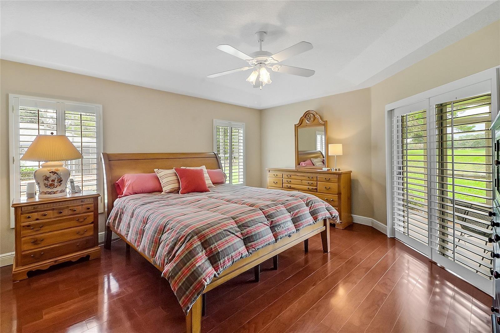 Image 20 of 50 For 5349 Grove Manor