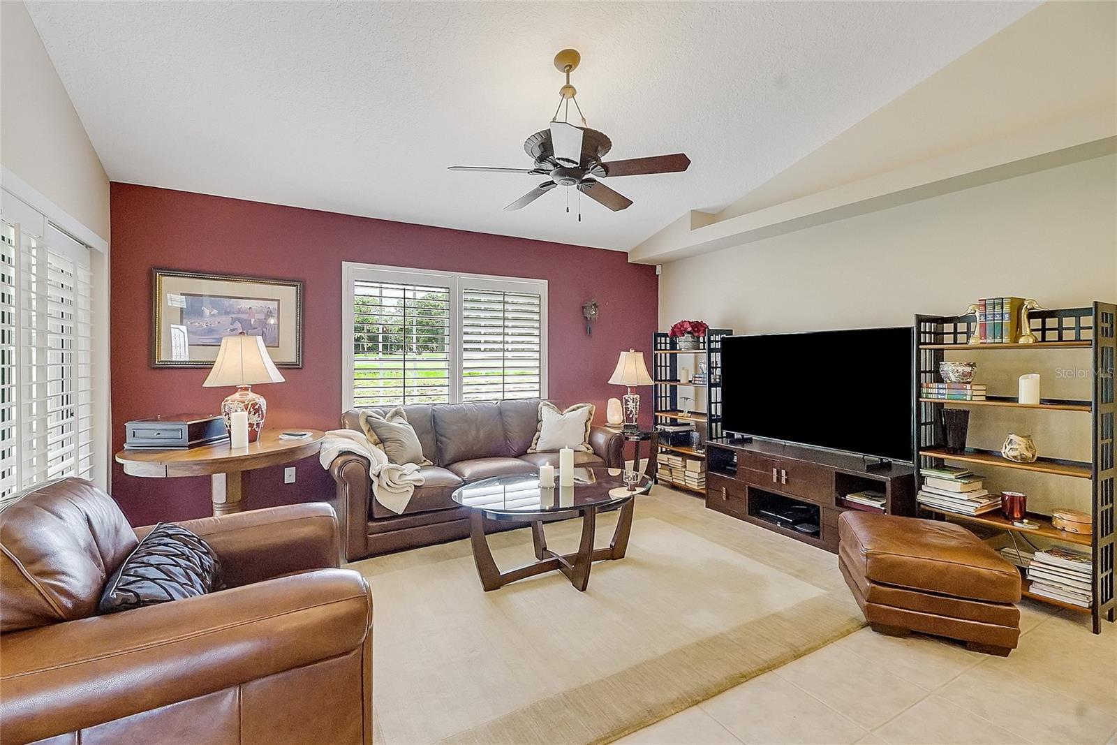 Image 33 of 50 For 5349 Grove Manor