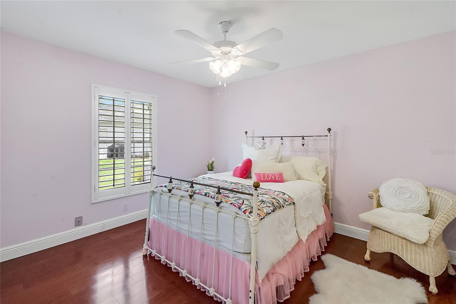 Image 41 of 50 For 5349 Grove Manor
