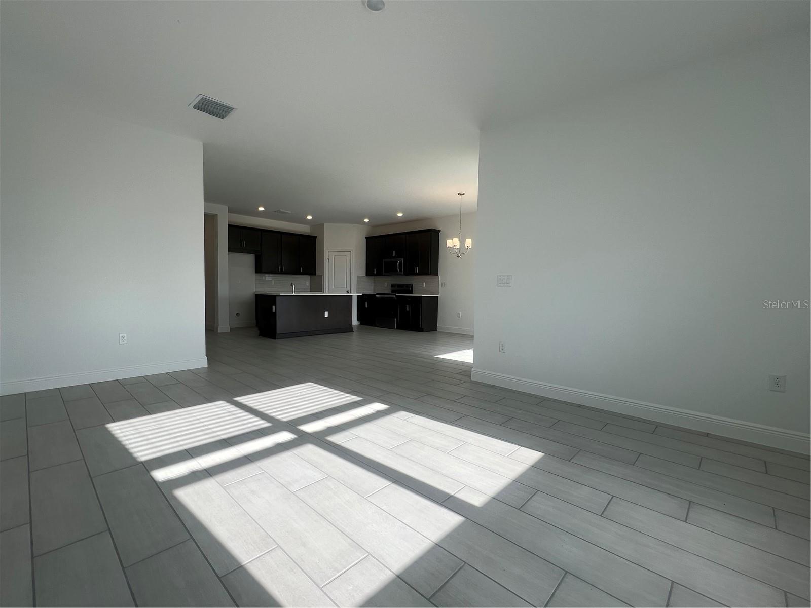 Image 5 of 24 For 2324 Juniper Berry Drive