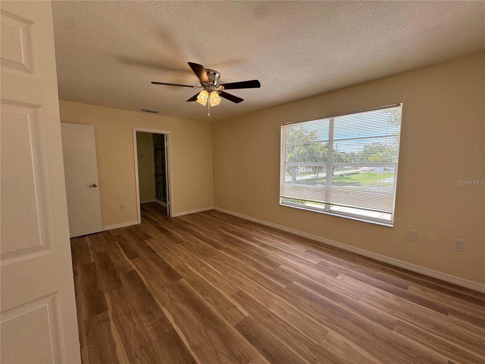 Image 16 of 23 For 661 Juniata Street 665