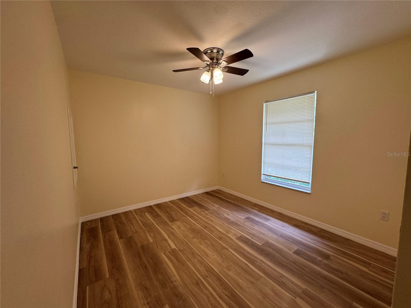 Image 3 of 9 For 661 Juniata Street 665