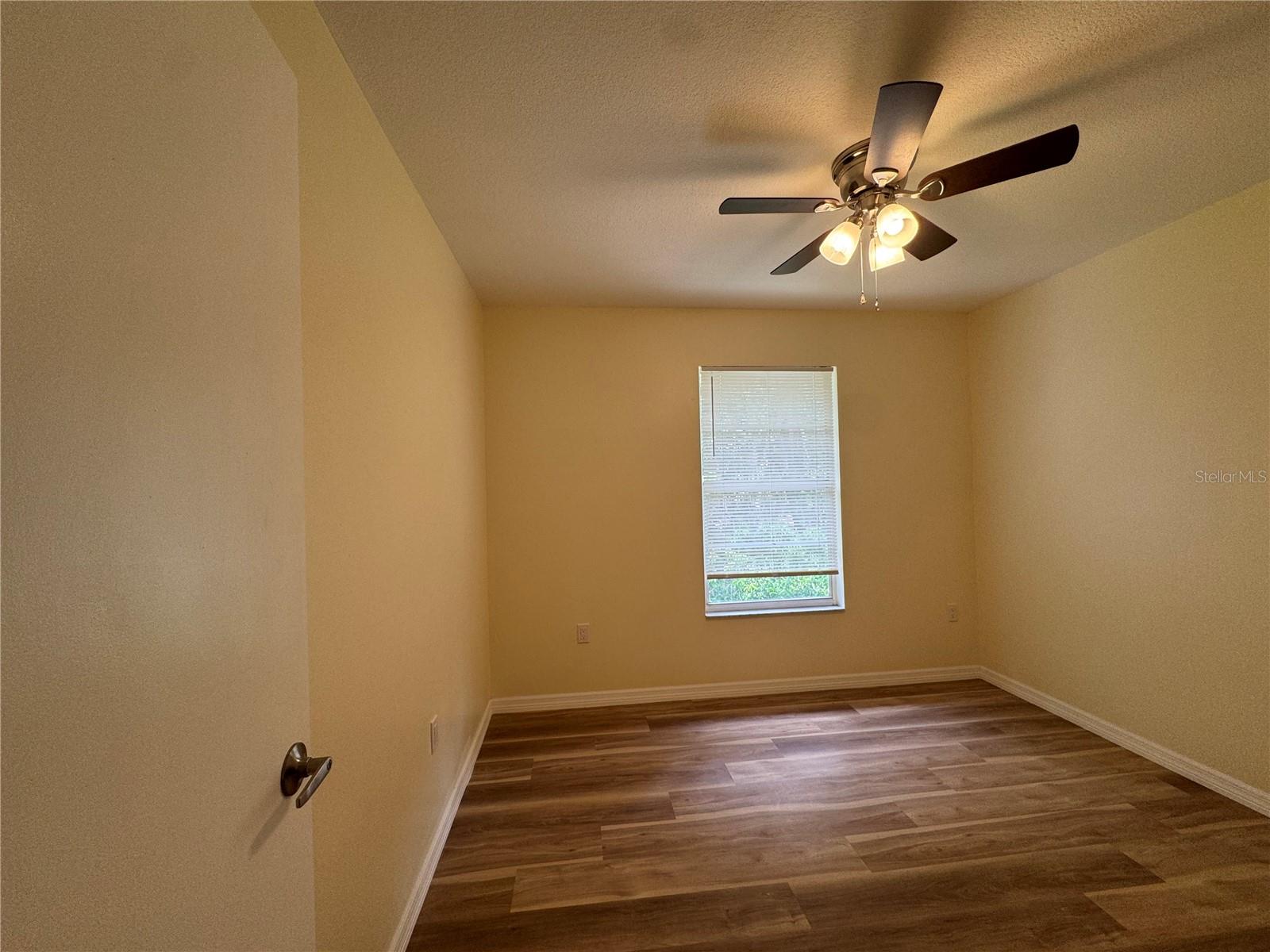 Image 4 of 9 For 661 Juniata Street 665