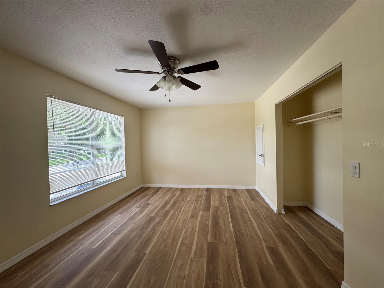 Image 6 of 9 For 661 Juniata Street 665