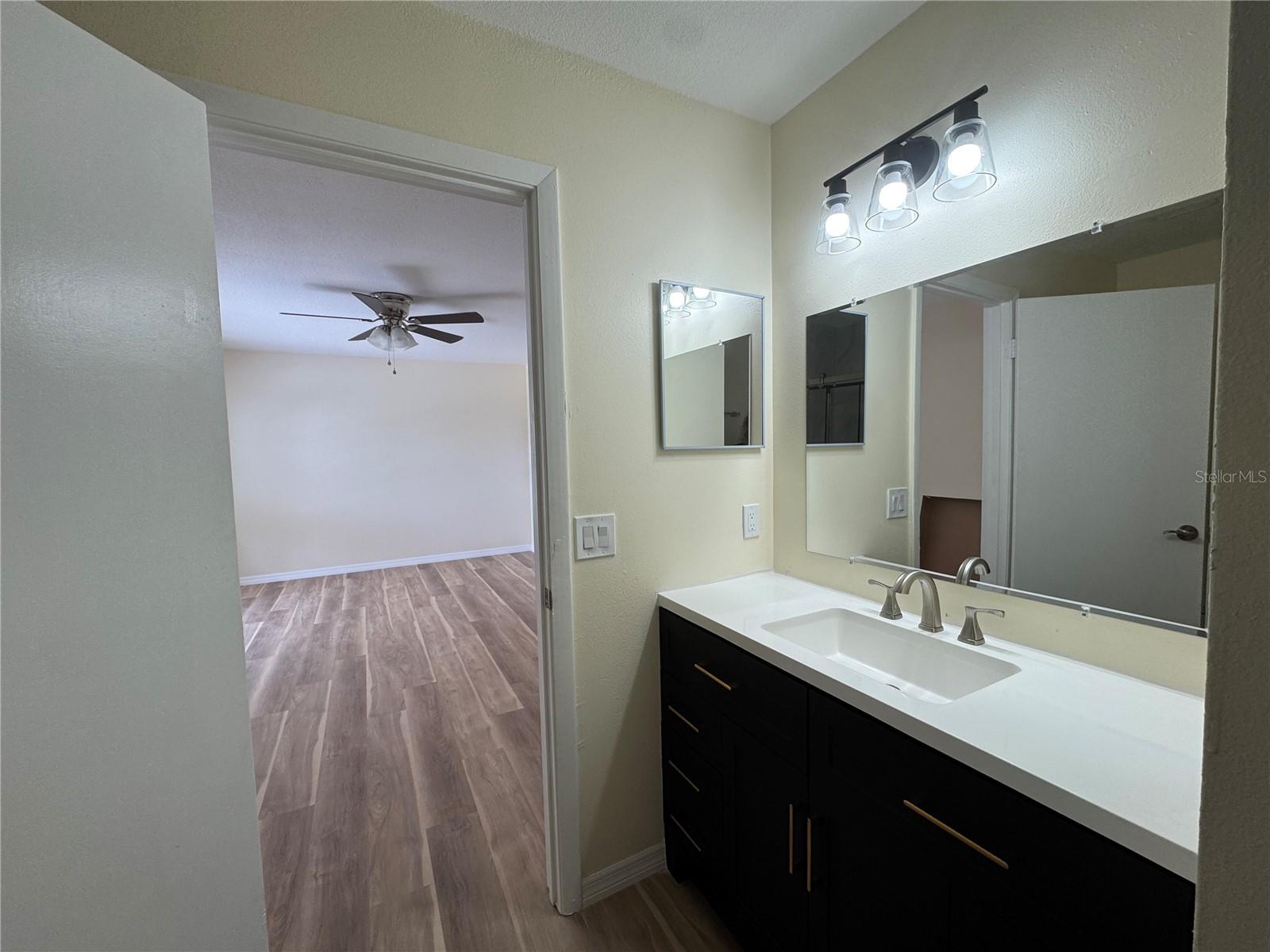 Image 8 of 9 For 661 Juniata Street 665