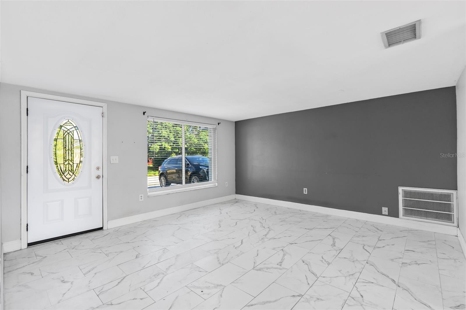 Listing photo id 10 for 11326 Yellowwood Lane