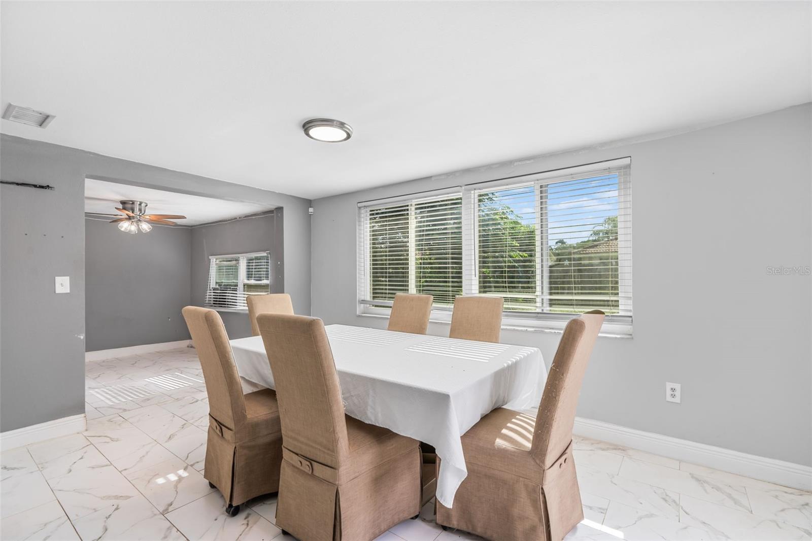 Listing photo id 17 for 11326 Yellowwood Lane