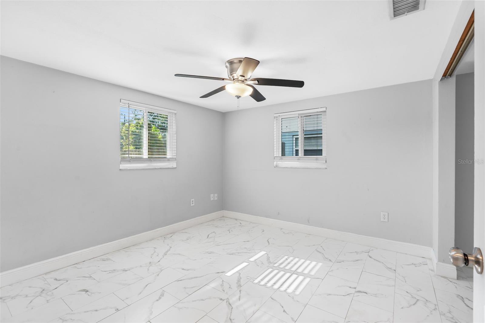 Listing photo id 20 for 11326 Yellowwood Lane