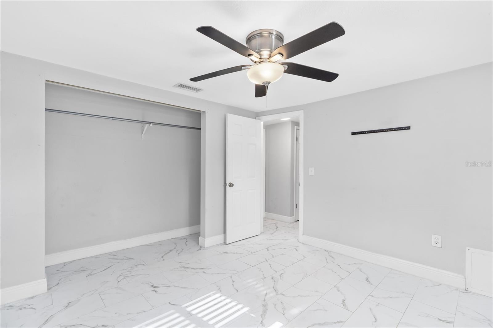 Listing photo id 21 for 11326 Yellowwood Lane
